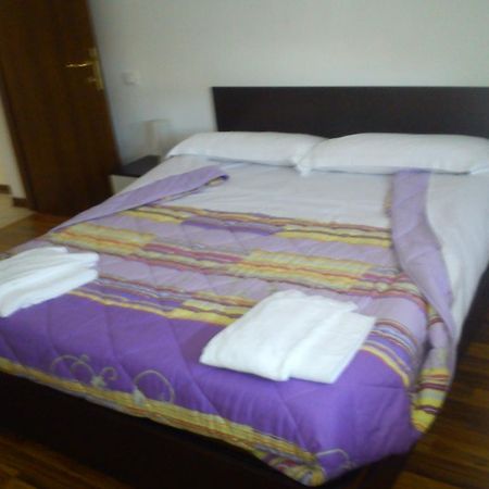 Вилла Casa Vacanza Holiday Pieris Экстерьер фото