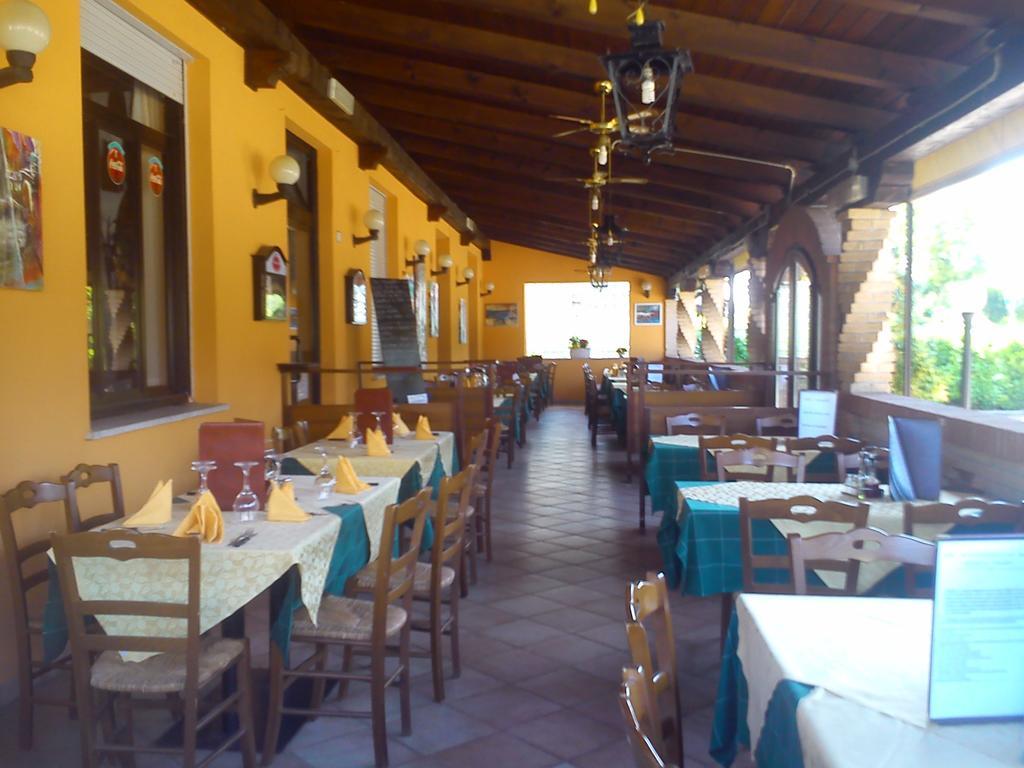 Вилла Casa Vacanza Holiday Pieris Экстерьер фото